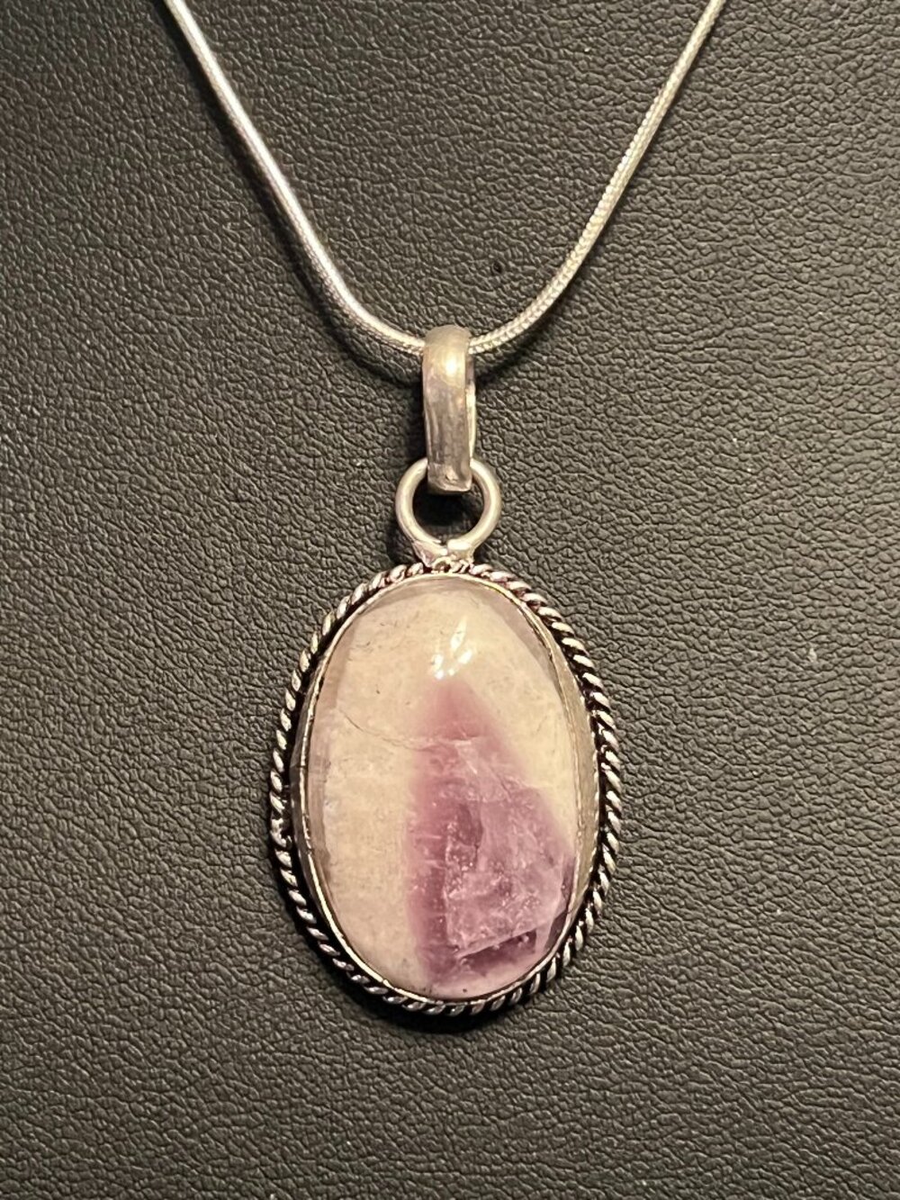 Oval Amethyst Pendant Necklace (123)